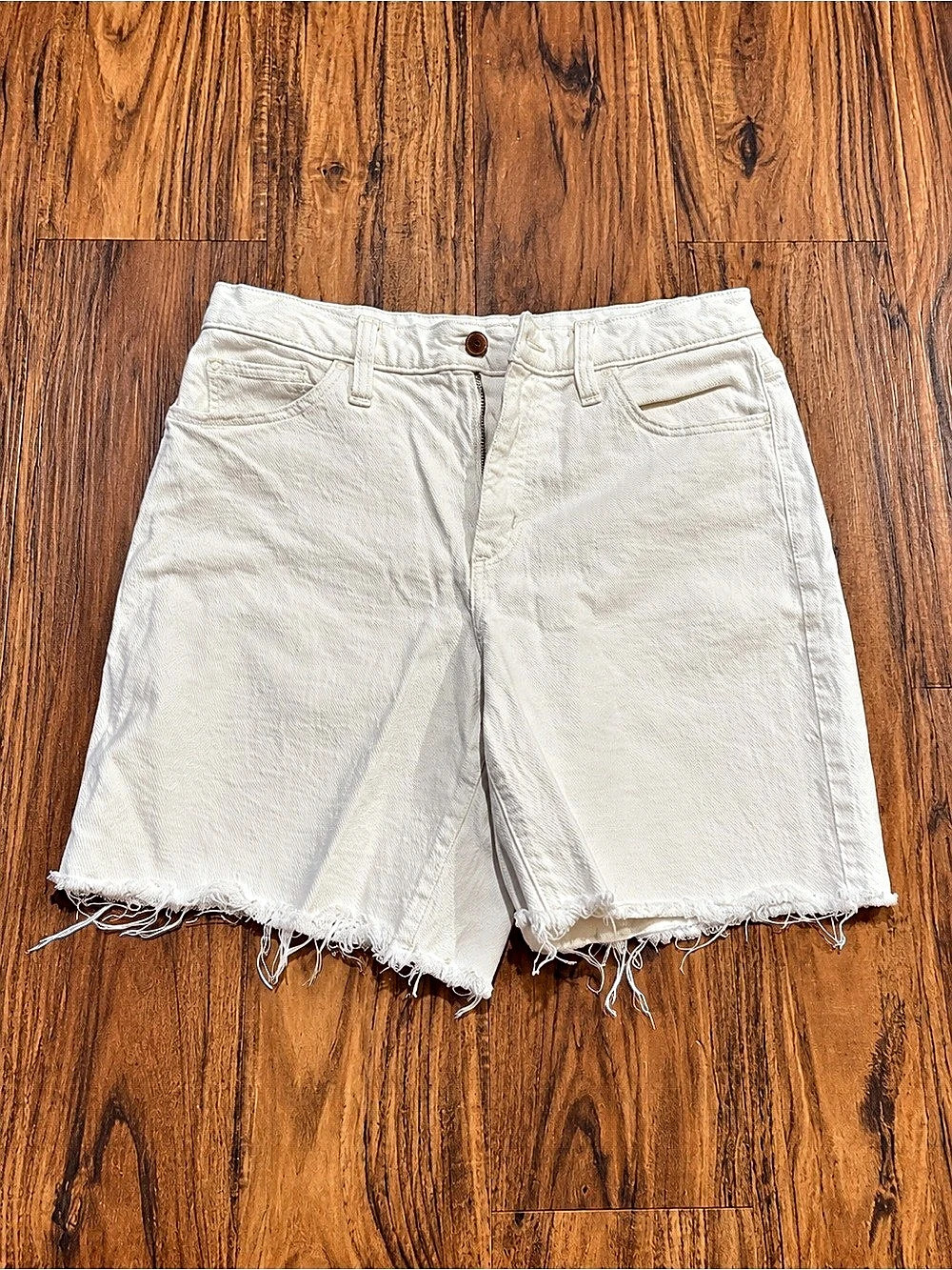 Universal Thread Cream Curvy Denim Shorts | Raw Hem